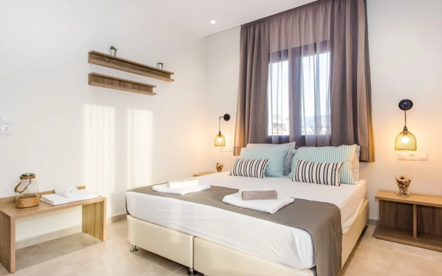 Mikes Beach Apartments & Studios