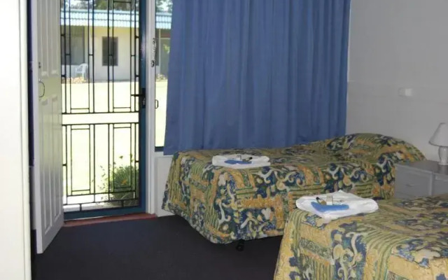 Holbrook Settlers Motel