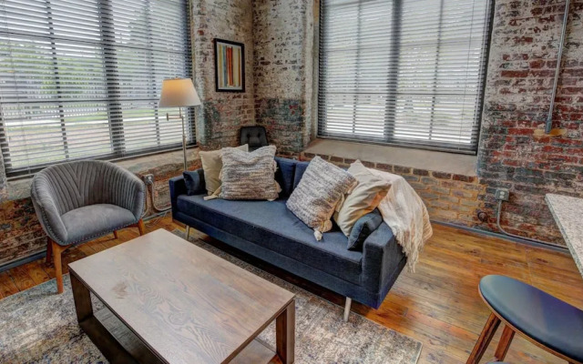 2 Bedroom, Hawthorne Lane