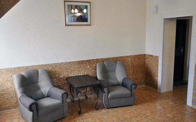 Erunin Hotels Group on Dalidovich 25