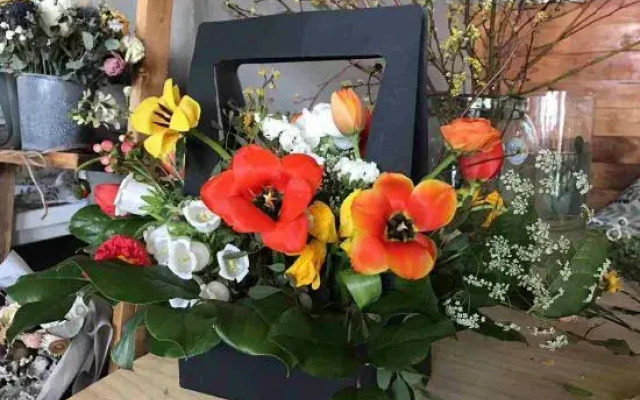 the Floral Lab