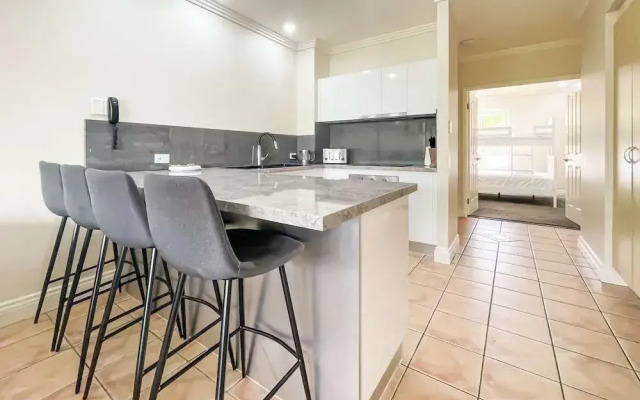 Wentworth Trinity Links