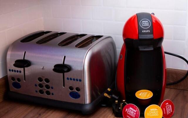 Cheerful 2 Bedroom House in the Heart of Belfast