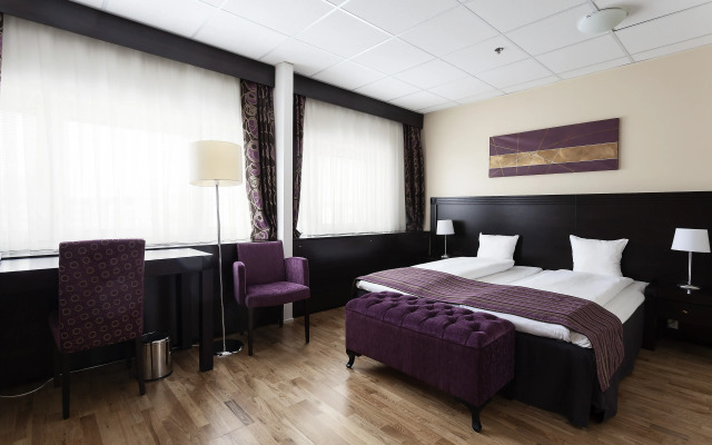 Solna Park & Hotel