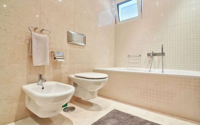 Oceanview Apartment