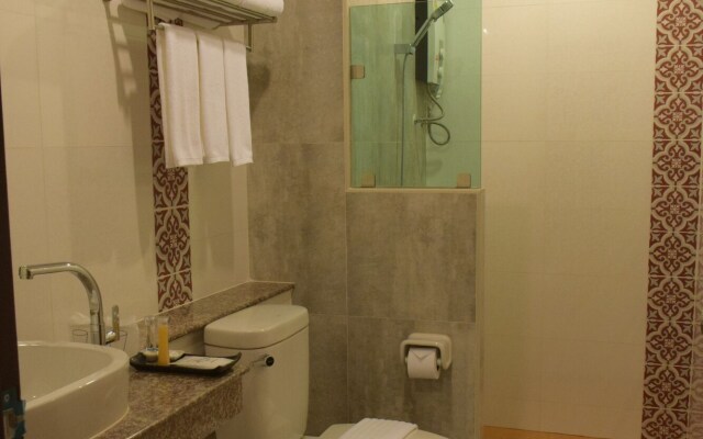 Peak Boutique City Hotel