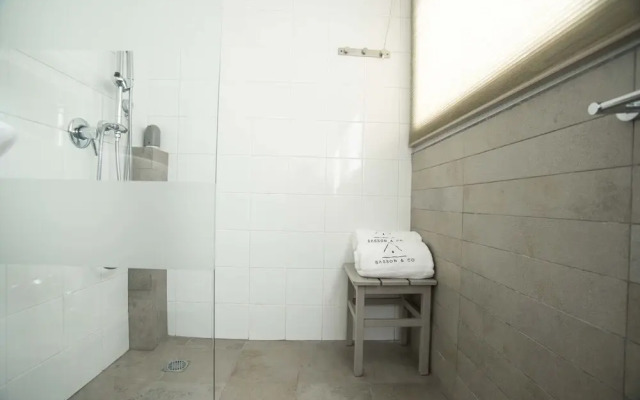 Sasson & Co Luxury Roof by Rothschild