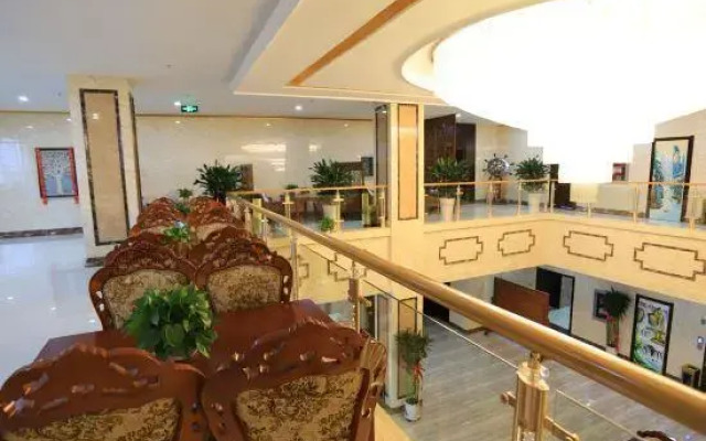 Chunjiang Holiday Hotel