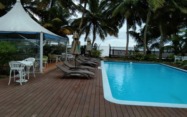 Le Relax Beach Resort - Praslin