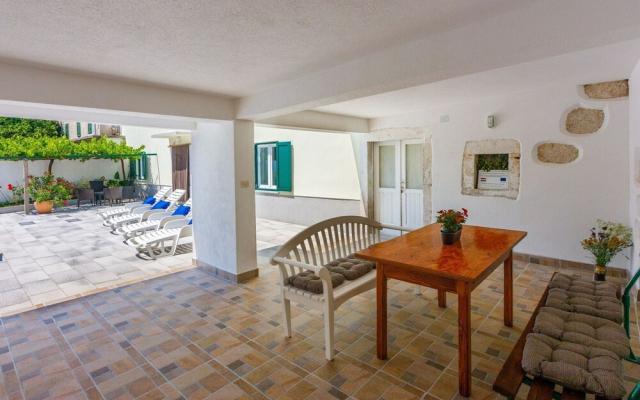 Nice Holiday Home in Drivenik With Terrace