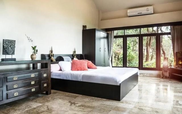 Jungle Emerald Rock Luxury Villa