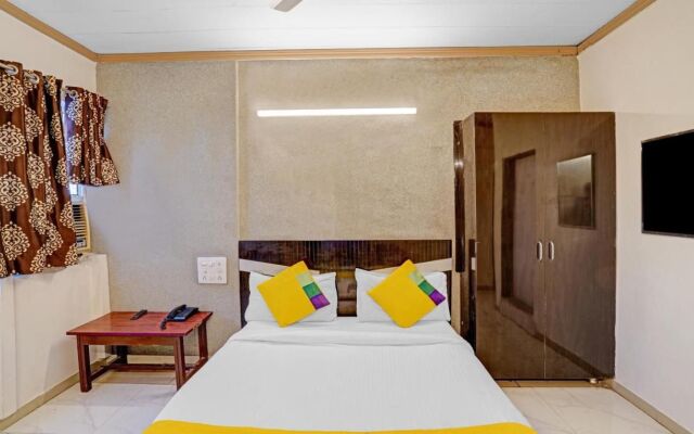 Itsy Hotels Aakash,100 Mts From Sardar Patel Stadium
