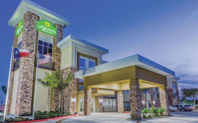 La Quinta Inn & Suites by Wyndham Rockport - Fulton