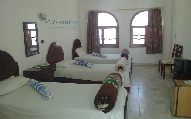 Yasmina Hotel