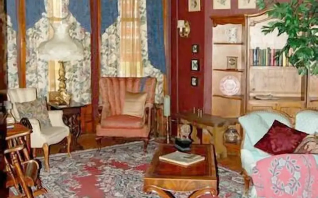 Schuster Mansion Bed & Breakfast