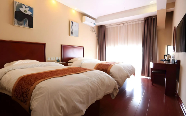 GreenTree Inn Shandong Yuncheng Ximen Street Songjiang Kung Fu School Business Hotel – Guest Rooms – Heze