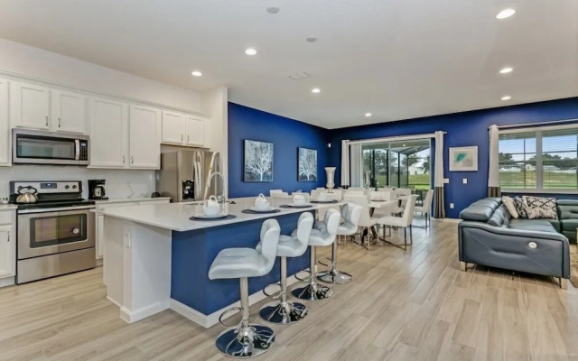 12 Bedroomsq Foot Villa Villa by Redawning