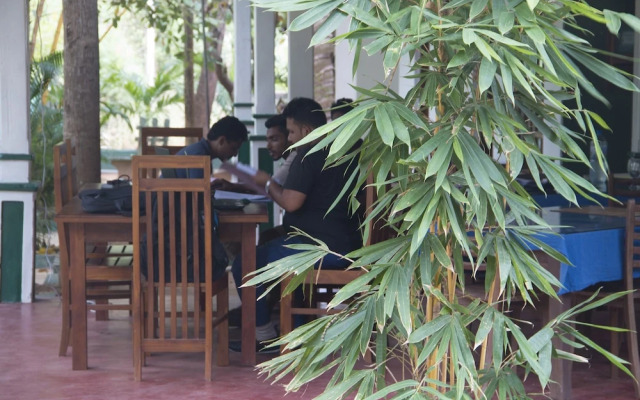 Thuruliya Lodge Habarana