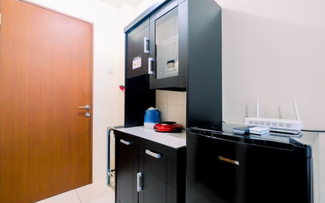 Comfy Studio Room at Tifolia Apartment