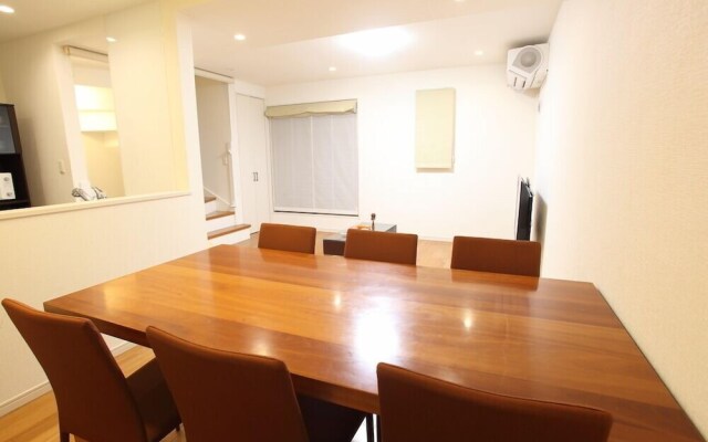 Shinjuku House Hotel
