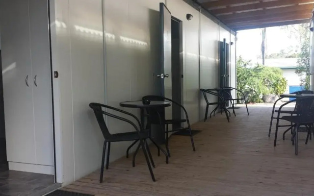 Bushchooks Travellers Village