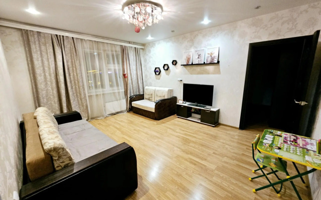 Апартаменты на улице Адоратского 4