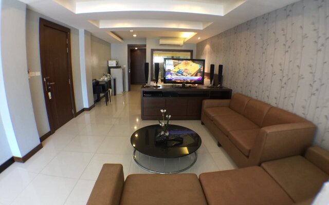 Platinum Hotel
