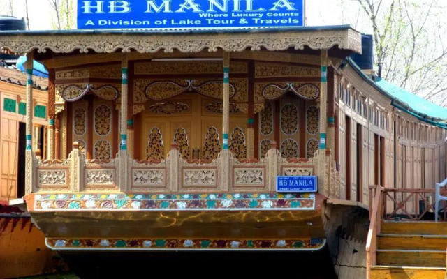 Manila Groups of Houseboats