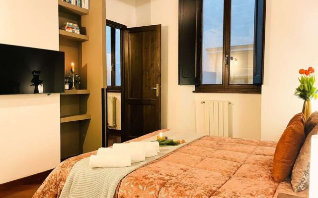 Trevi Fountain Stylish Guesthouse