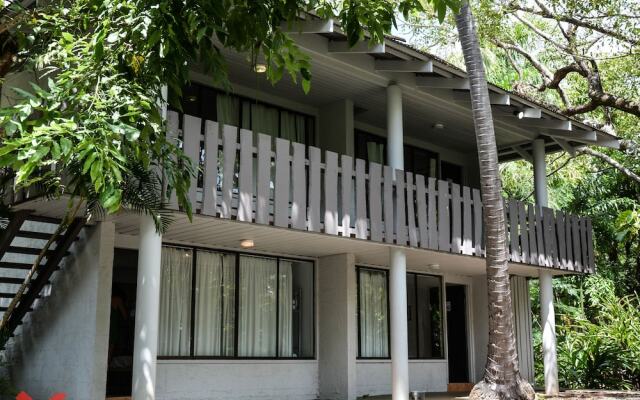 Base Backpackers Airlie Beach Resort