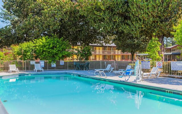 Quality Inn Northeast