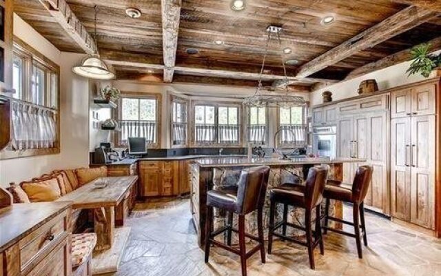 Ski Bridge Lodge by Pinnacle Lodging