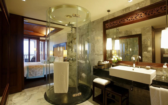 Отель Centara Grand Beach Resort Phuket