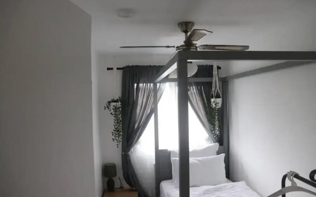 Immaculate 2-bed Apartment in Dagenham