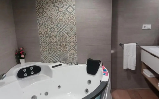 Lagar II con Jacuzzi