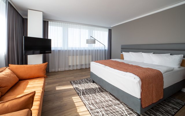 Holiday Inn Berlin Airport - Conference Centre, an IHG Hotel