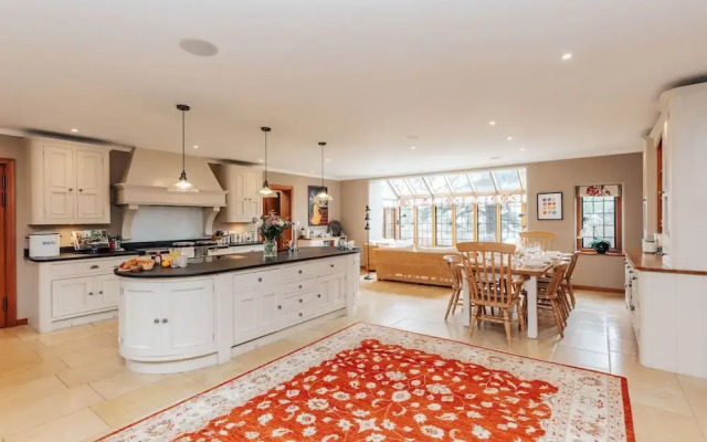 Summer Gaze House Sleeps 14 - From 1300 Per Night