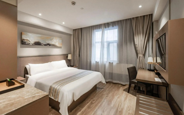 Homeinn Plus Hotel (Shanghai Pudong Airport)