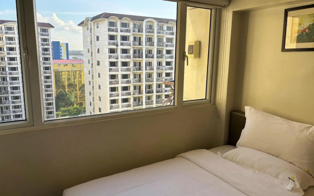 Extremeli Suites Manila powered by Cocotel