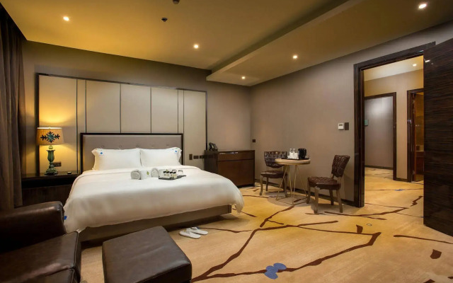 Lotus Blu Hotel