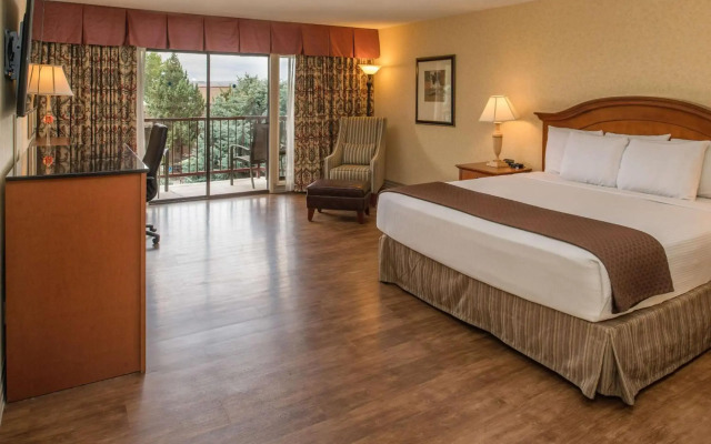 Red Lion Hotel Pasco Airport & Conference Center