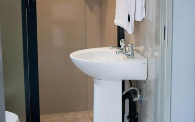 President Guest Lodge