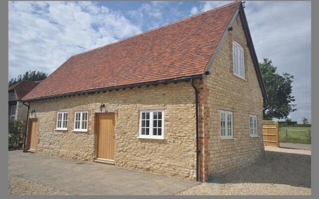 Court Farm Barns