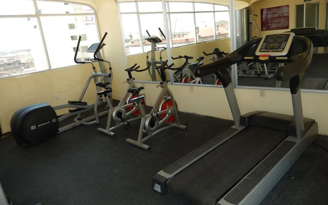 Roma, Suites & Business Center