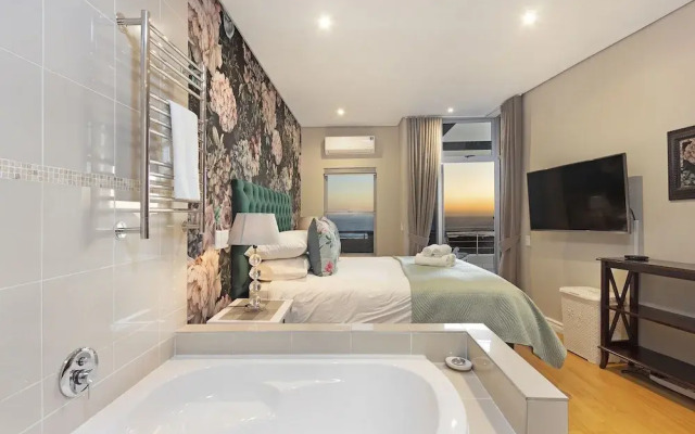 Penthouse F23 Seaside Village