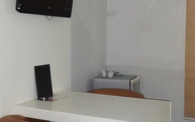 Motel Alibi (Adult Only)