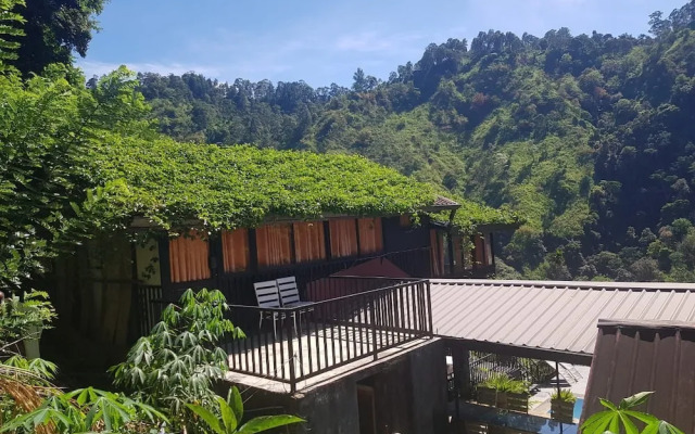 Ella Deck Resort