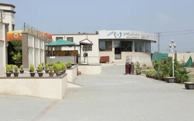 Midway Hotel & Resturant