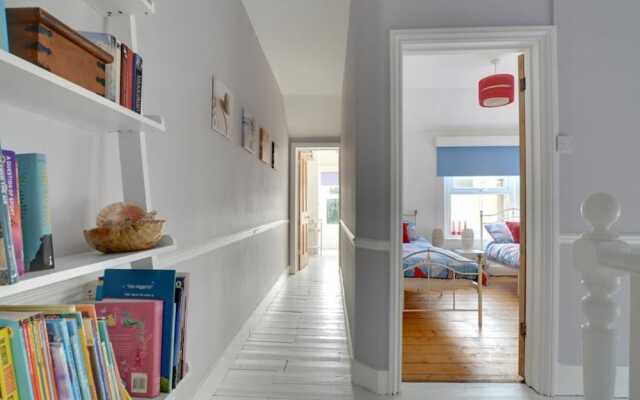 Bright Holiday Home in Broadstairs With Garden
