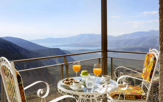Nidimos Hotel